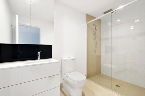 real-estate-room-6.jpg